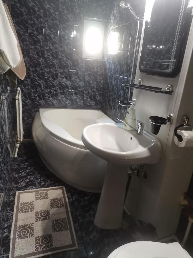 Montana Slanic Apartment Luaran gambar